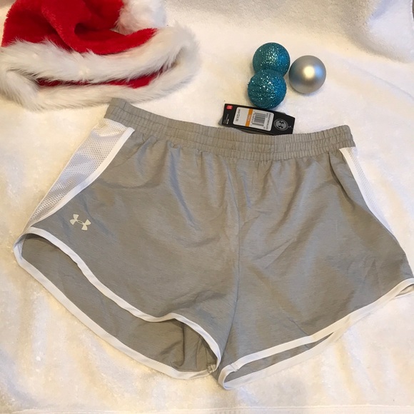 Under Armour Pants - 🎅🏻 2 For $30 Under Armour Shorts ⛄️